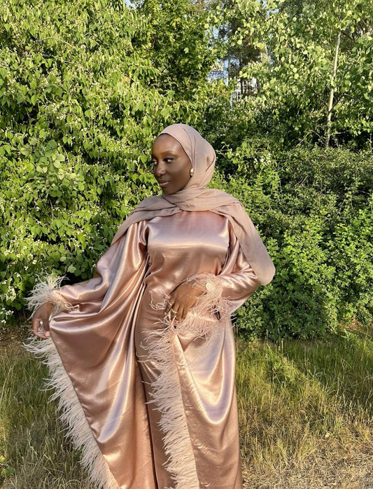 Aaniyah Abaya with feathers Rose Gold